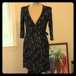 3/4 sleeve pattern dots wrap dress
